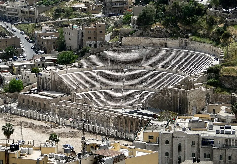 صورة موثقة مرتبطة بـ Roman Theatre